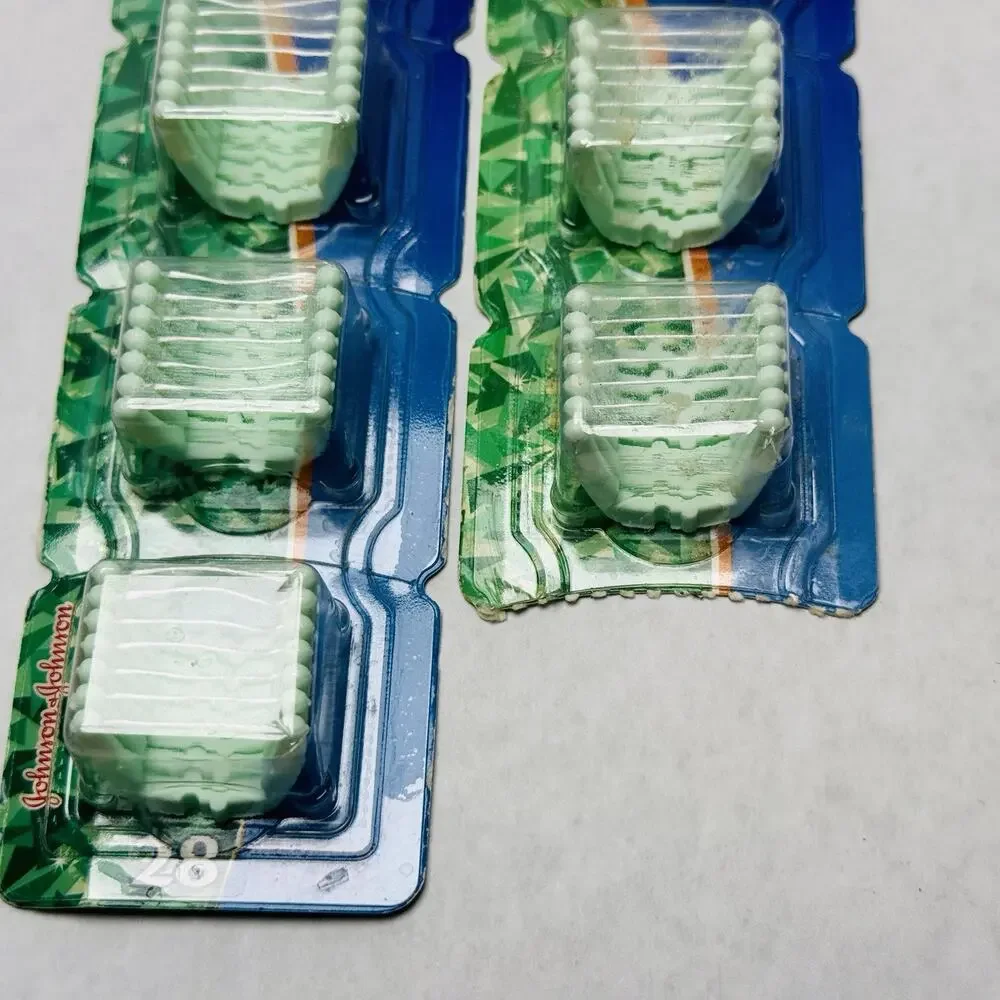 Johnson & Johnson Reach Access Flosser Fresh‎ Mint Crystals 49 Count SEALED